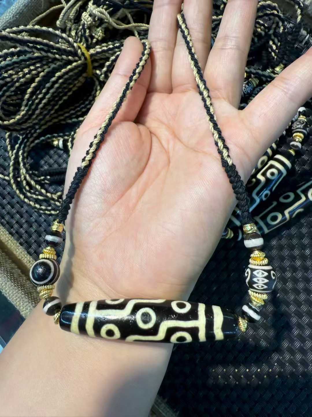 Ethnic Fashion Designer - 10 ชิ้น/ล็อต 9 ตาที่มองไม่เห็นสร้อยคอมังกรสำหรับผู้หญิงและผู้ชายแฟชั่นการออกแบบของขวัญที่ยอดเยี่ยม