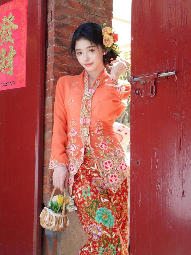 Ethnic Clothing & Online Fashion Store Khaadi Us - ชุดเสื้อผ้าสตรีชาติพันธุ์ไท ชุดกิ๊บติดผมลายดอกไม้ ถ่ายภาพท่องเที่ยว ชุดการแสดงบนเวทีแบบจีนโบราณ