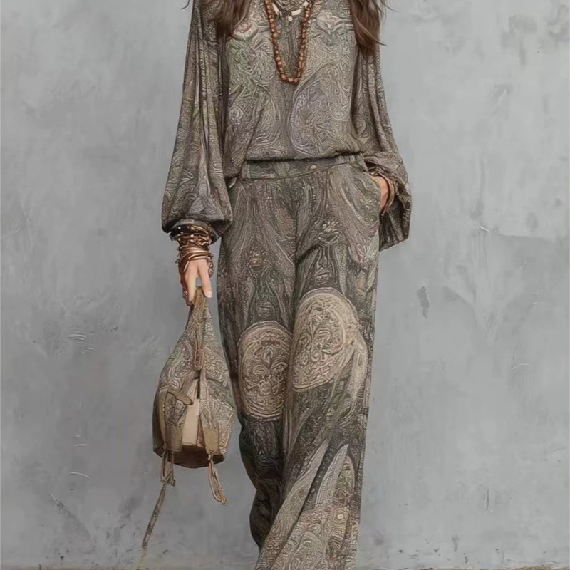 Ethnic Fashion Collection - ชุดเซ็ตสองชิ้นลายพิมพ์โบโฮเพสลีย์สำหรับผู้หญิง เสื้อแขนยาวคอวีเซ็กซี่ กางเกงขายาวทรงหลวม ชุดลำลองฤดูร้อนสำหรับผู้หญิง