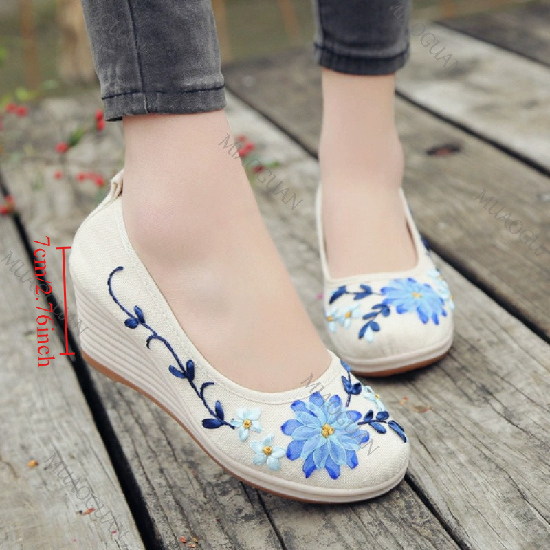 Ethnic Fashion For Women - รองเท้าส้นเตารีดปักลายสำหรับผู้หญิง รองเท้าส้นสูงแฟชั่นประดับโบว์ รองเท้าส้นสูงสไตล์วินเทจลายชาติพันธุ์สำหรับผู้หญิง