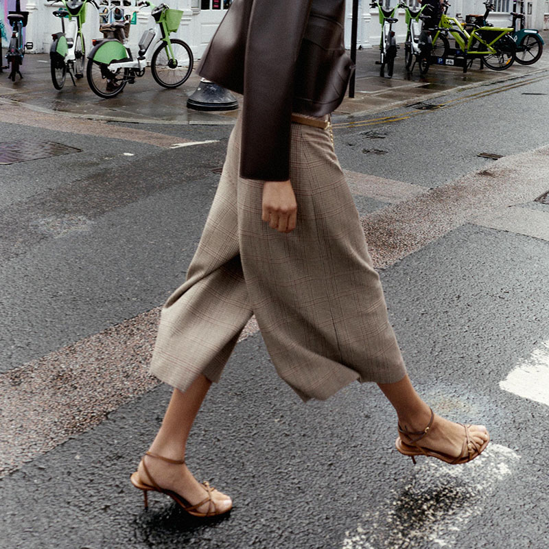 กางเกงขายาวลายสก็อตเอวสูงทรงหล - Ethnic Clothing & Online Fashion Store Khaadi Us บทวิจารณ์และราคา