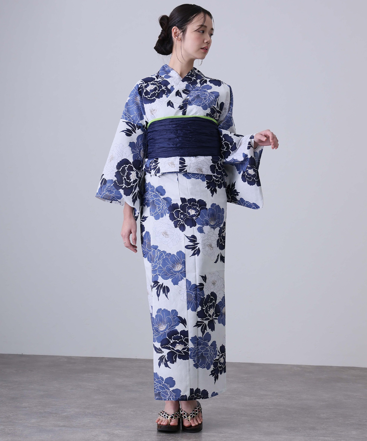 ชุดยูกาตะแบบดั้งเดิม ผ้าฝ้ายลิ - Ethnic Clothing & Online Fashion Store Khaadi Us บทวิจารณ์และราคา
