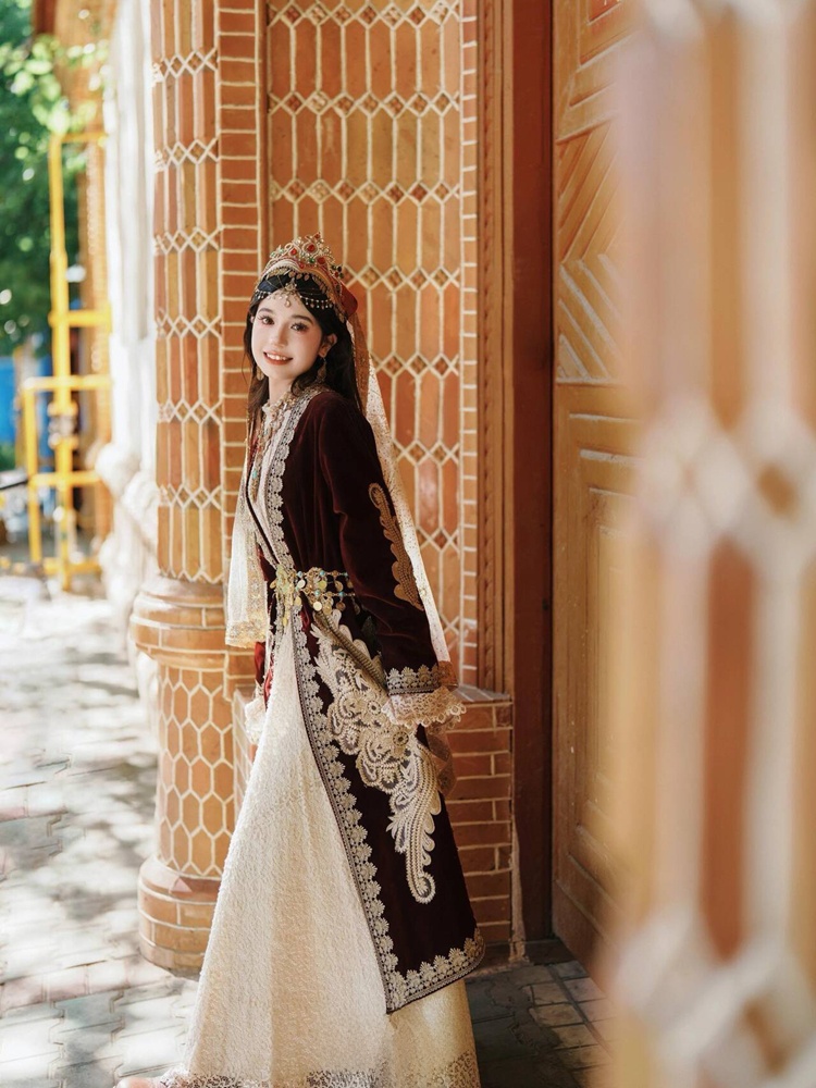 เสื้อผ้าชาติพันธุ์ยูยกูร์แบบให - Ethnic Clothing & Online Fashion Store Khaadi Us บทวิจารณ์และราคา