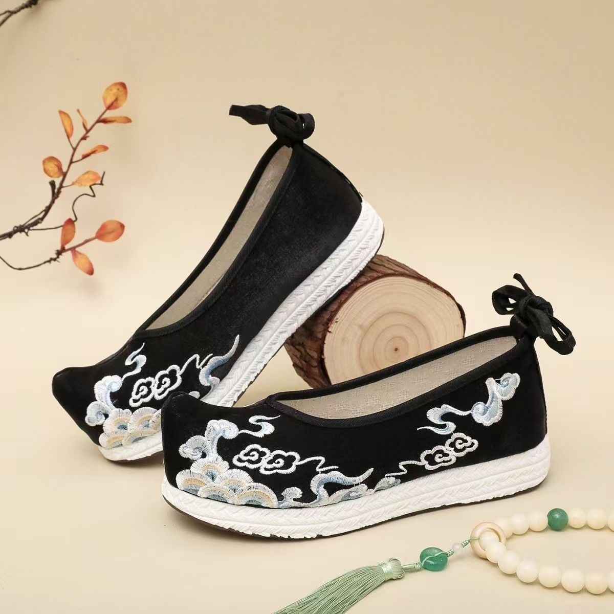 รองเท้าผู้หญิงไซส์ใหญ่ ปักลายฮ - Ethnic Fabric บทวิจารณ์และราคา